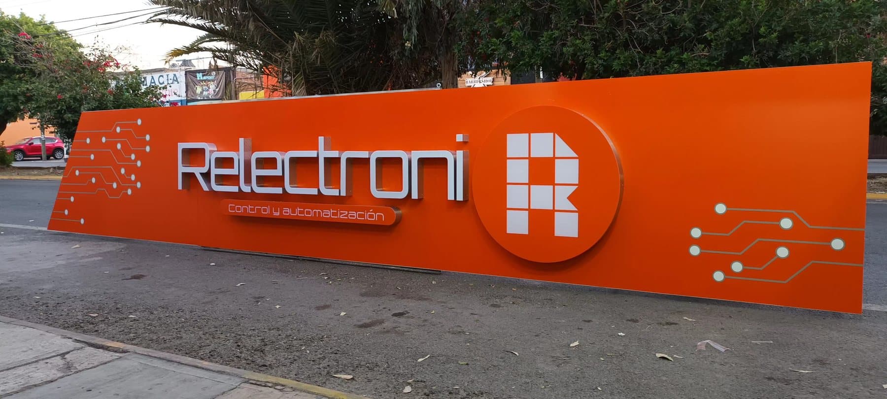 Anuncio volumétrico — Relectroni